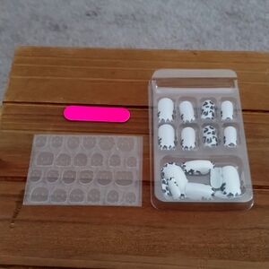 Quick Manicure Nails